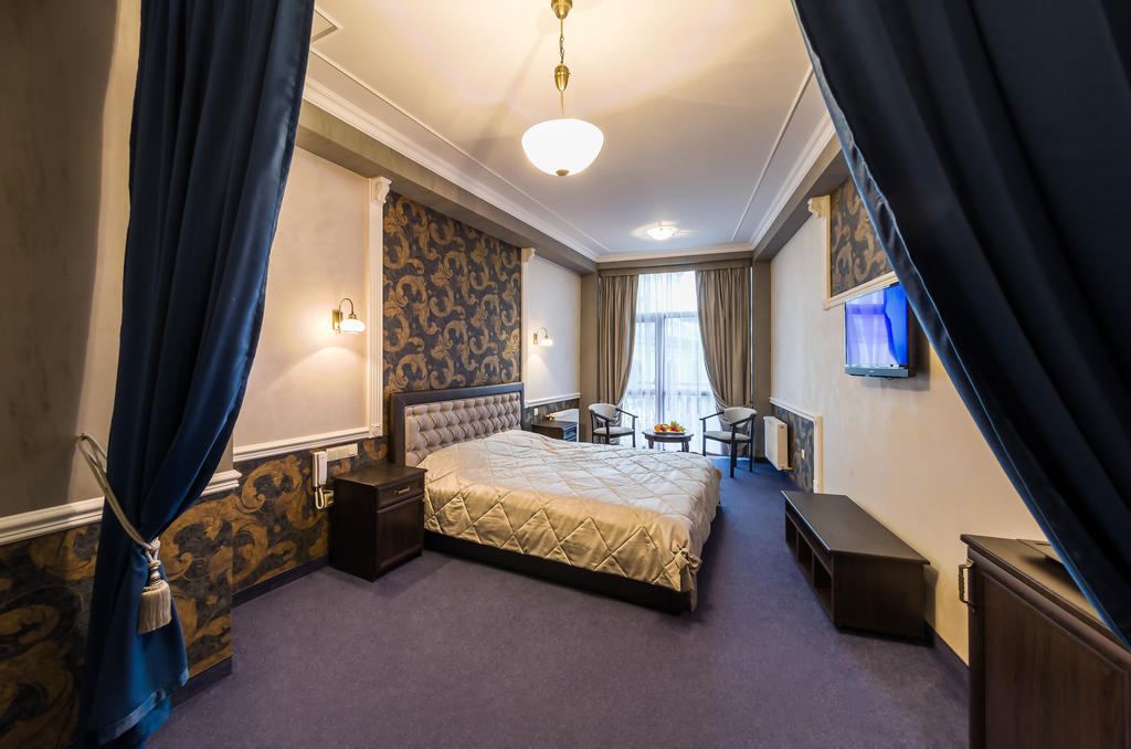 Franz Hotel&Restaurant イヴァーノ＝フランキーウシク 部屋 写真